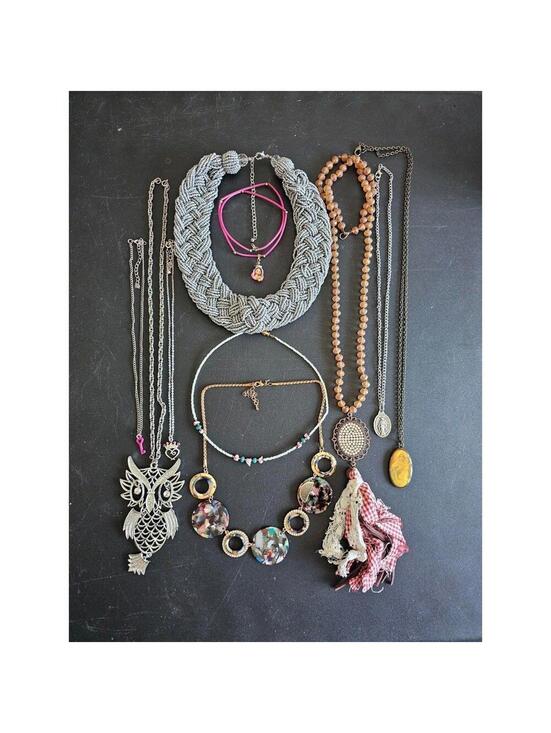 Jewelry - 10 Necklaces / Fashion / Costume (L40)